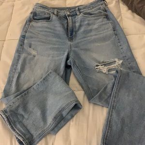 American Eagle stretch straight mom jean